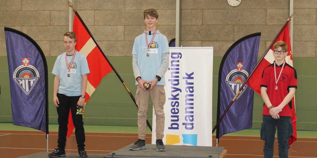 Simon Førby blev danmarksmester og Martin Bakmann tog sølvet i barbue ved DM Ungdom inde 2019